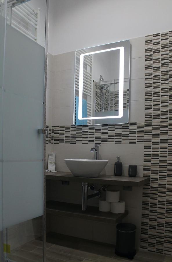 Ben'S Houses - Trastevere Apartment Рим Экстерьер фото